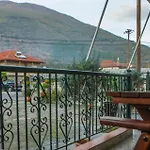 Avgi *