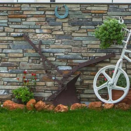 Avgi * Káto Loutrákion