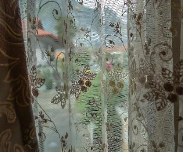 Avgi * Káto Loutrákion